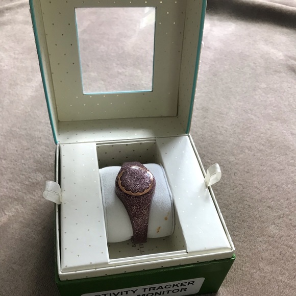 Activity Tracker and Sleep Monitor - Picture 2 of 5